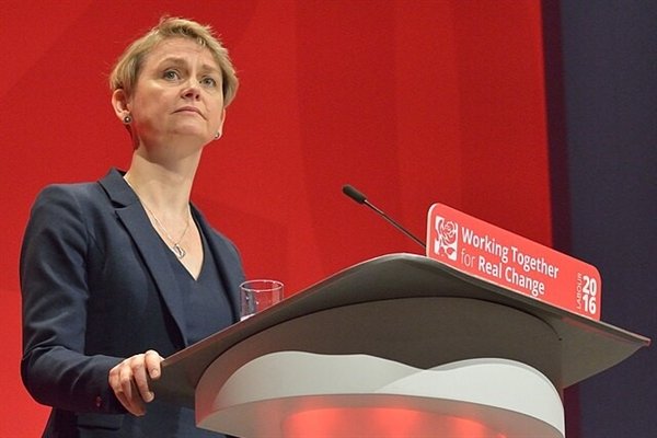 Pro-abortion lobby calls on Home Secretary to impose buffer zones and ban silent prayer