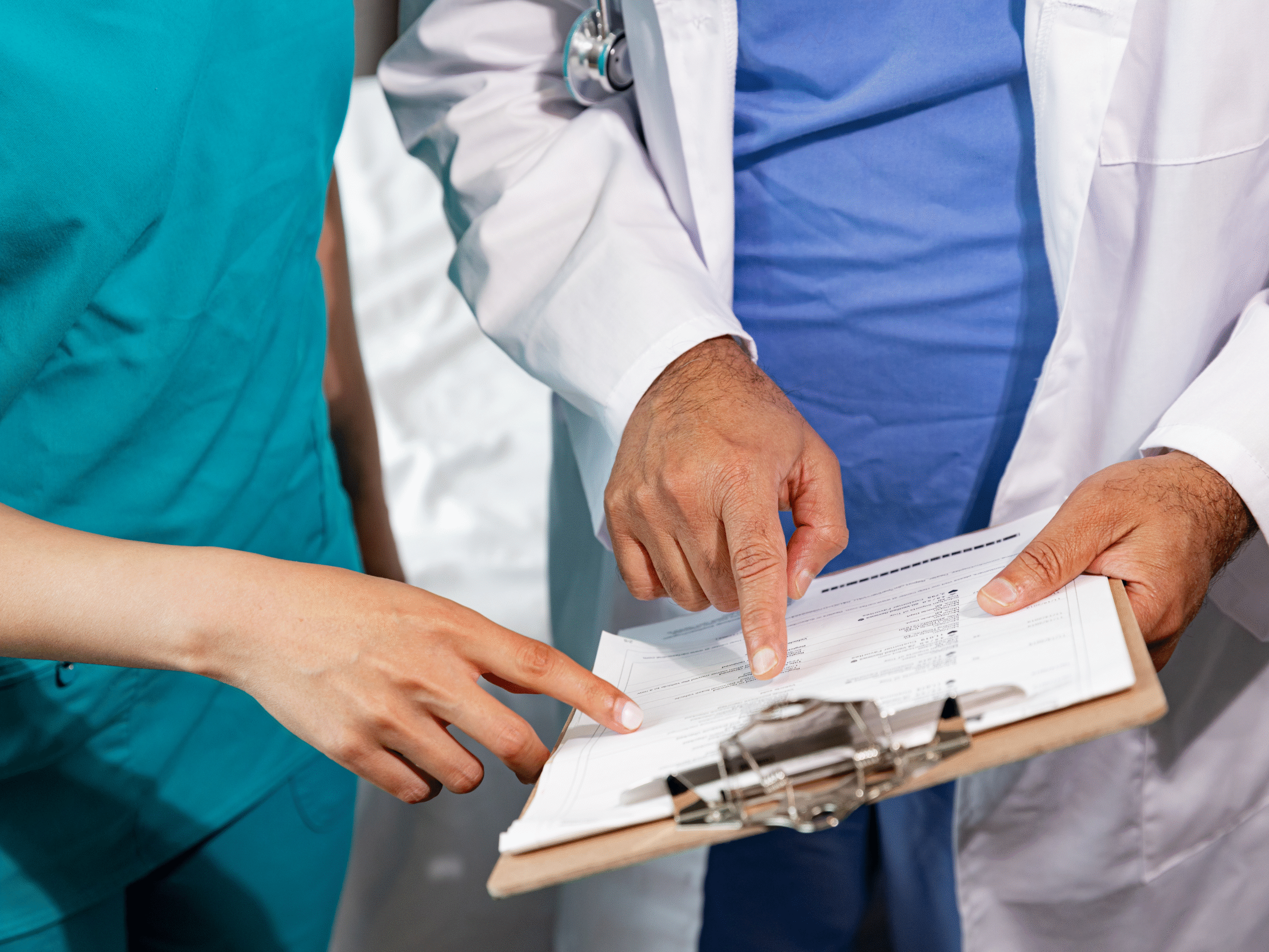 Hundreds of medical students oppose assisted suicide bill that “places vulnerable patients in danger”