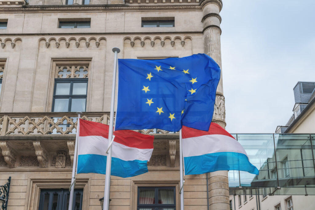 Modern feminism “radicalises our society”: Internal row erupts in the Luxembourg abortion debate EU and Luxembourg flags flying outside the Chamber of Deputies